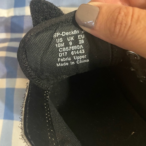 Preowned water shoes size large/1-2 - Picture 3 of 3